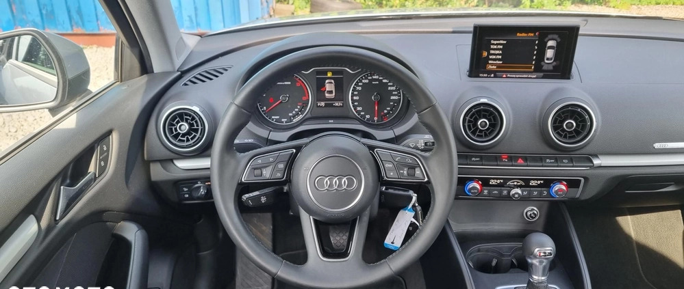 Audi A3 cena 71900 przebieg: 143600, rok produkcji 2018 z Wojkowice małe 211